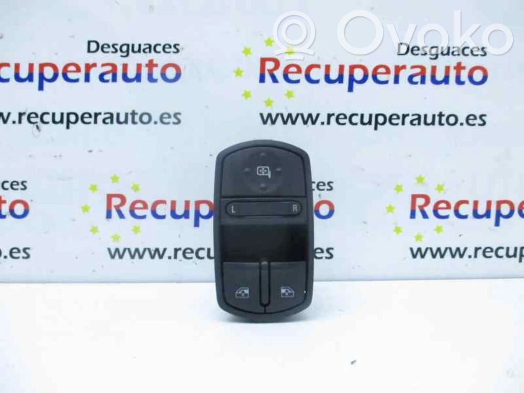 Electric window control switch   13258521AA