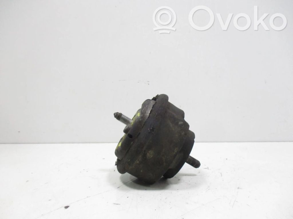 BMW 3 E46 Engine mounting bracket 