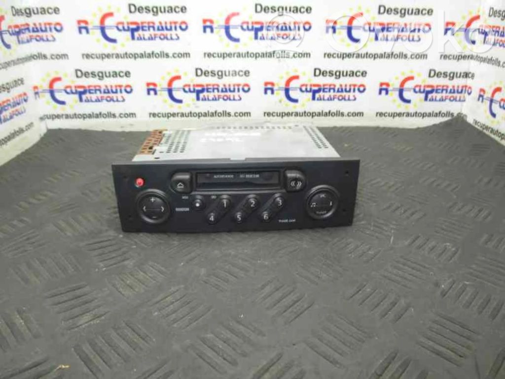 Unidad delantera de radio/CD/DVD/GPS   8200256140
