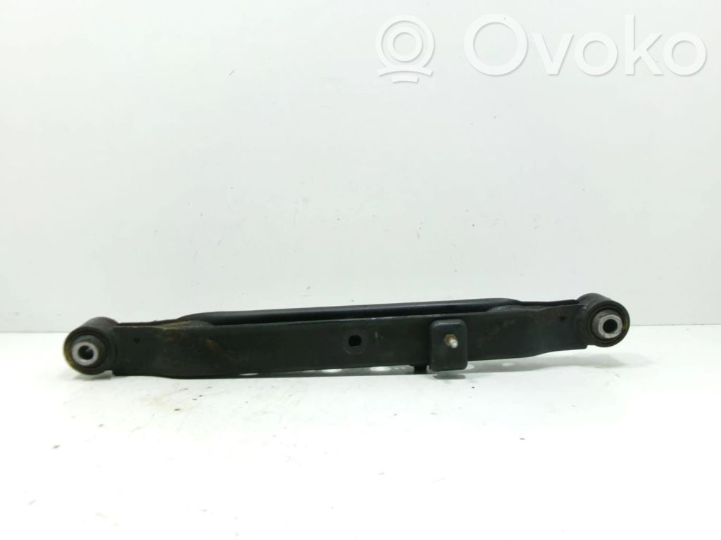 Brazo de suspensión trasero