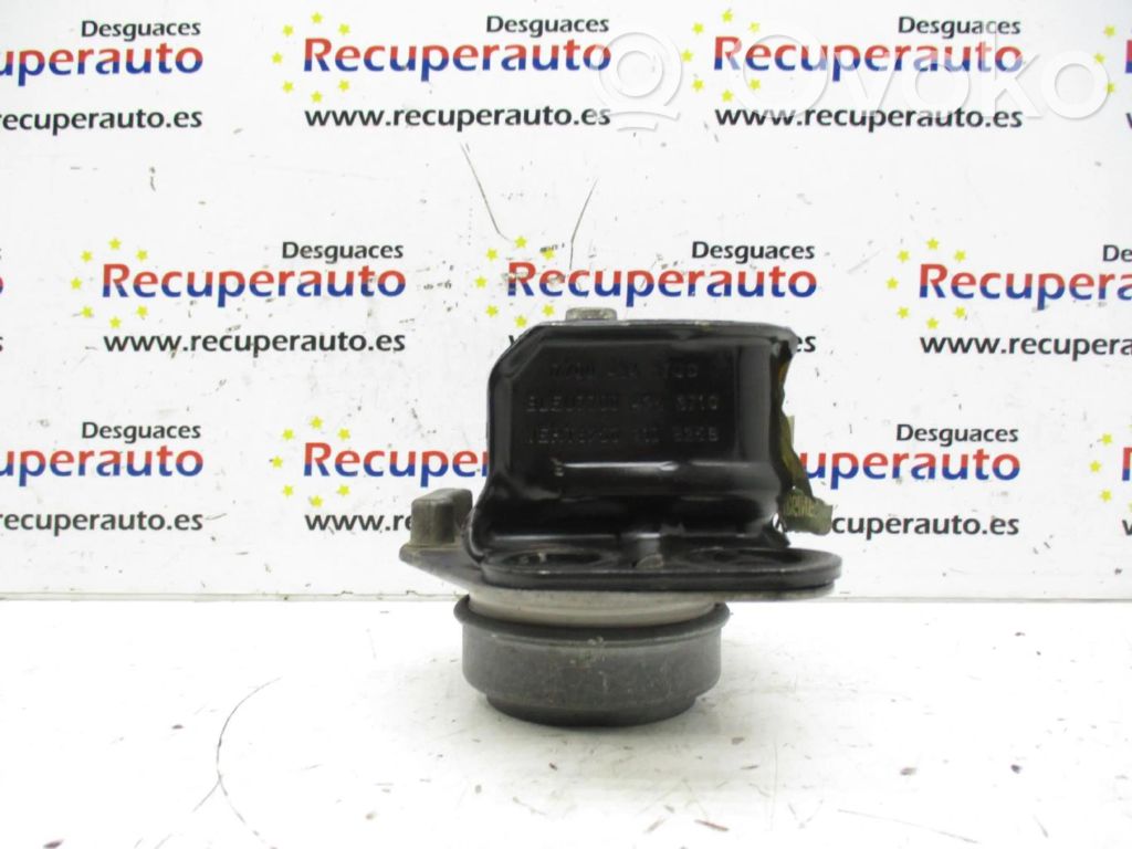 Engine mounting bracket   7700434370
