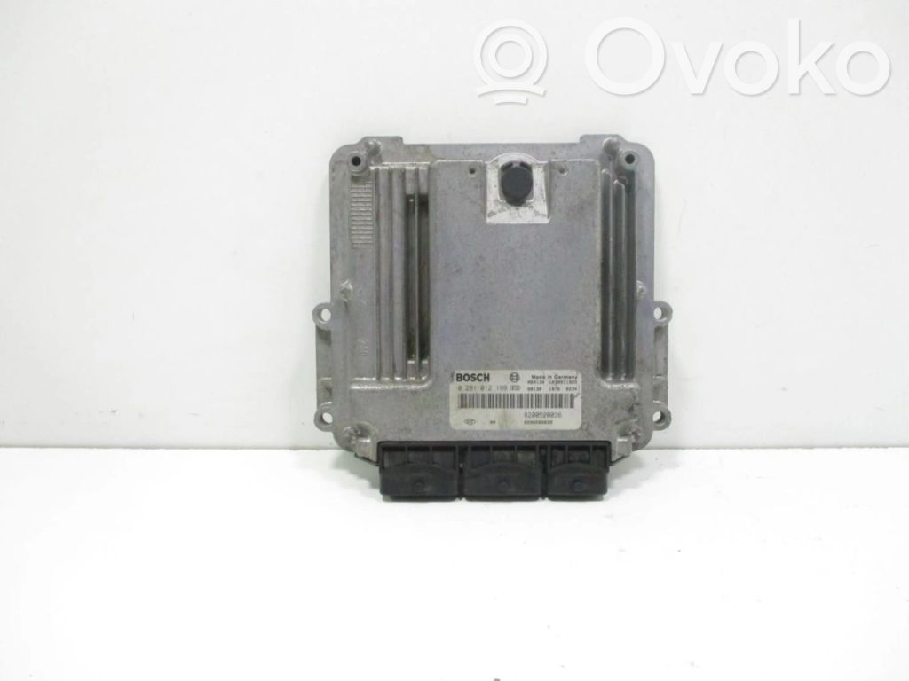 Unidad de control/módulo ECU del motor   8200520036