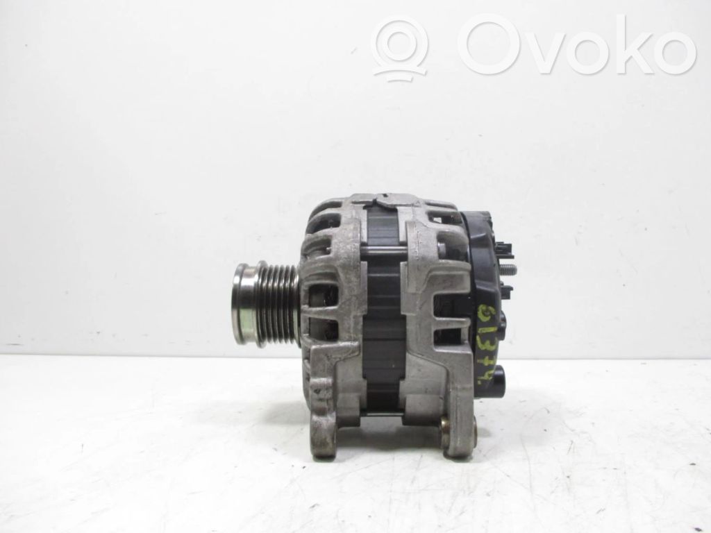 Alternador   04E903015H