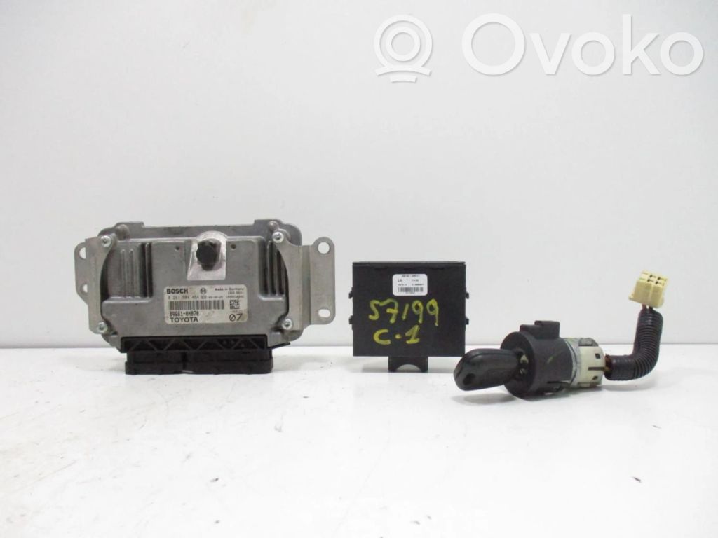 Unidad de control/módulo ECU del motor   896610H070