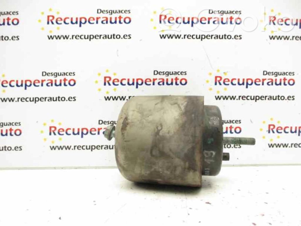 Volkswagen Phaeton Engine mounting bracket 