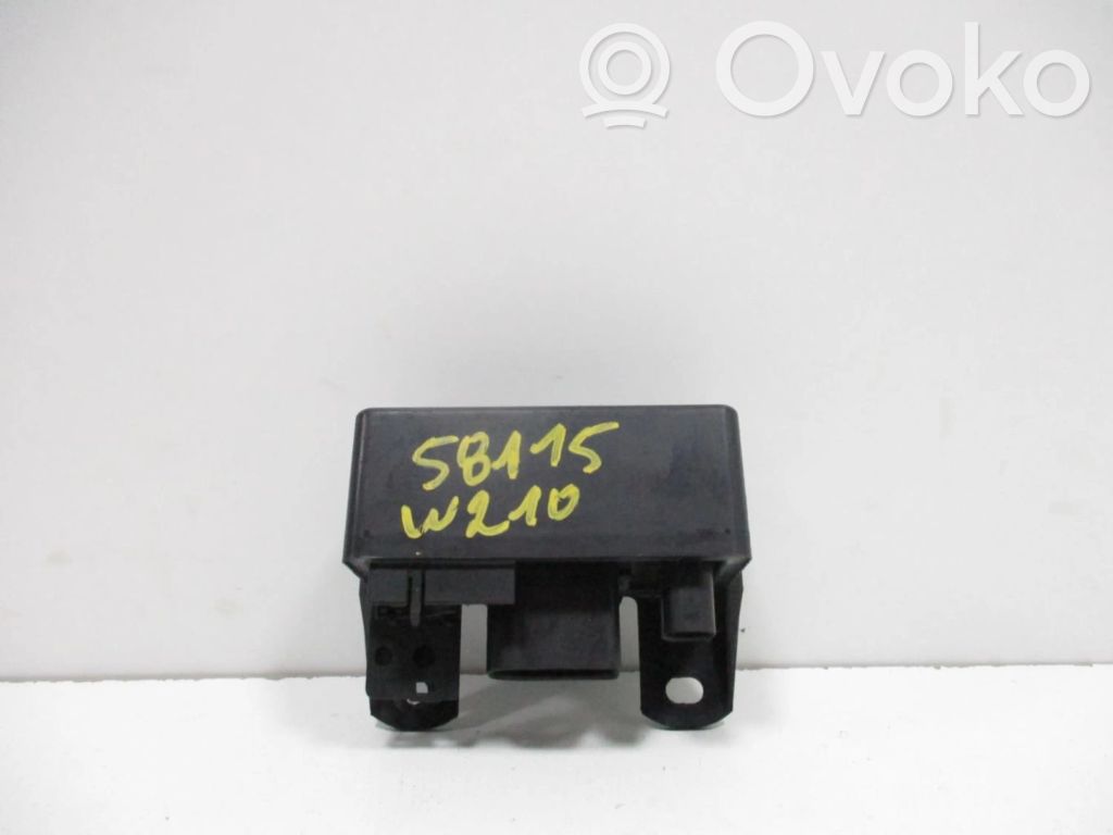 Mercedes-Benz E W210 Glow plug pre-heat relay 