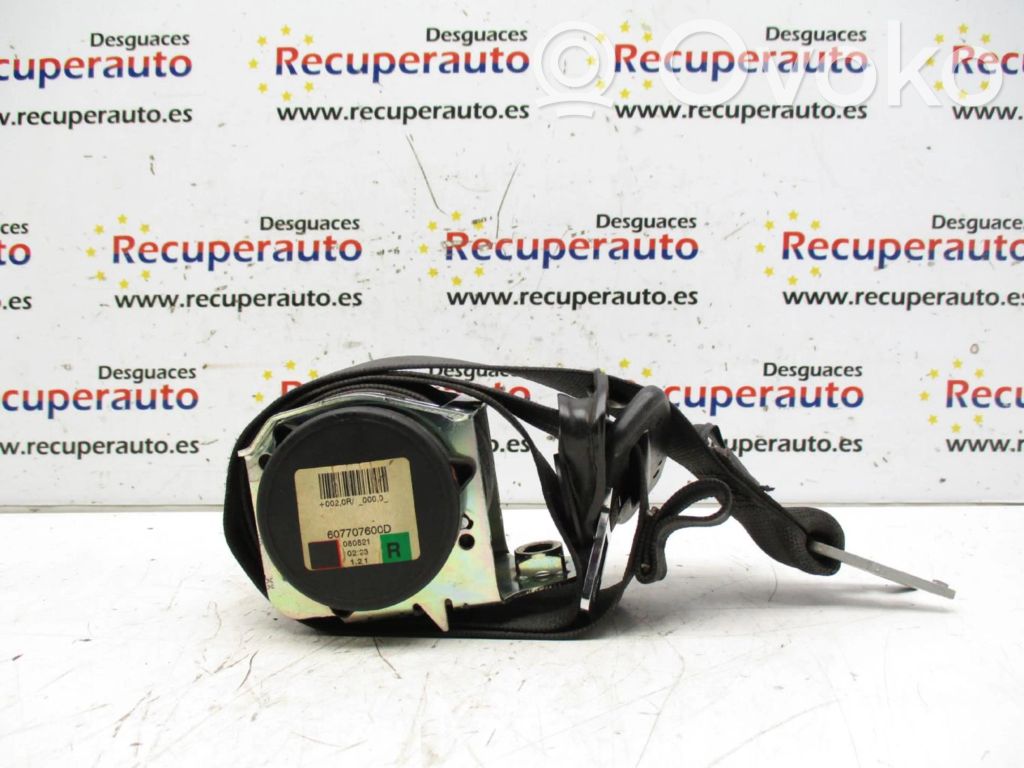 Opel Corsa D Cinturón delantero 