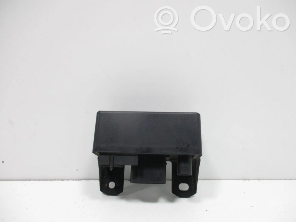 Mercedes-Benz CLK A209 C209 Glow plug pre-heat relay 