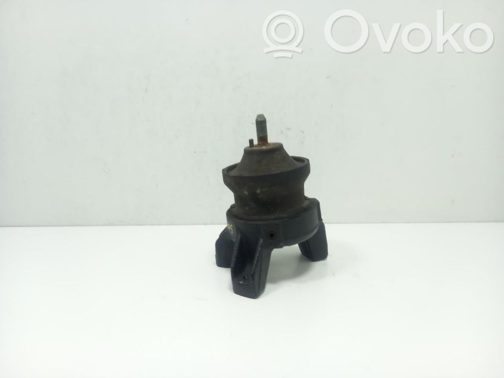 Engine mount bracket