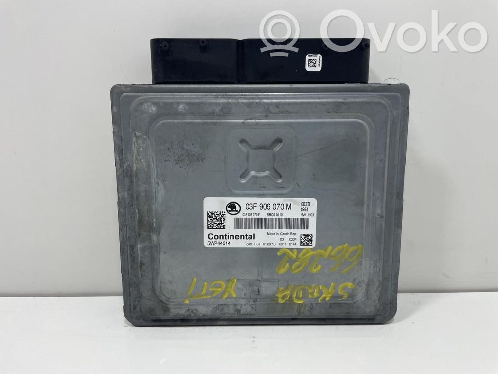 Engine control unit/module ECU   03F906070M