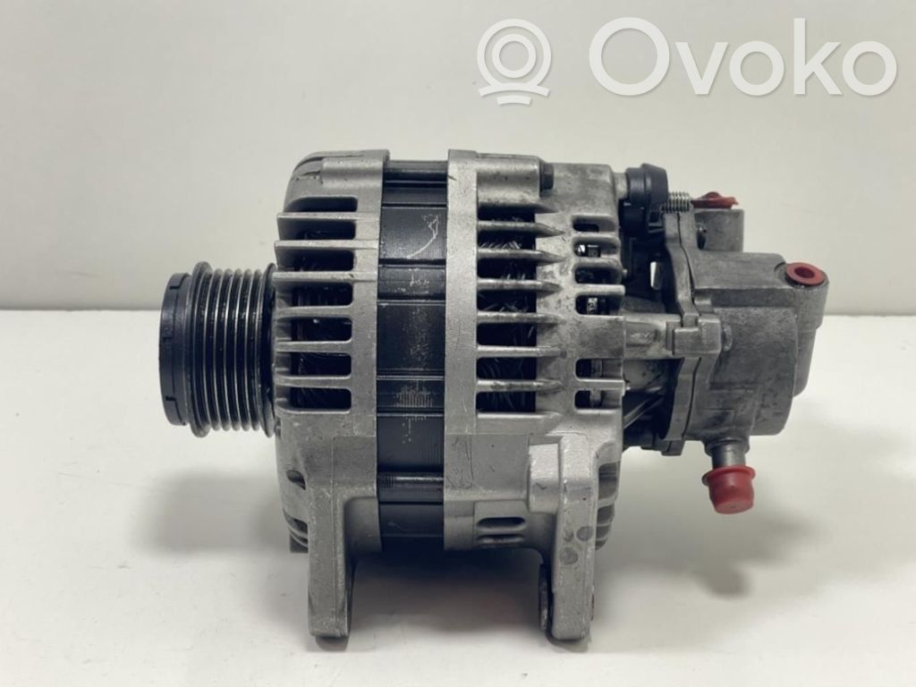 Opel Astra H Alternator 