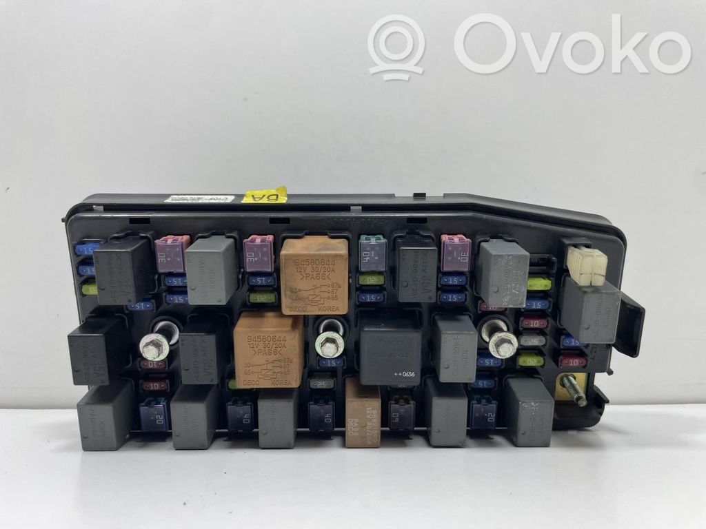 Opel Antara Módulo de fusible 