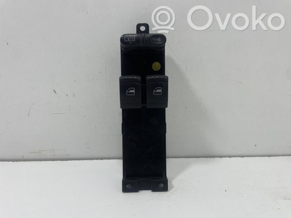 Interruptor del elevalunas eléctrico   1J3959857B