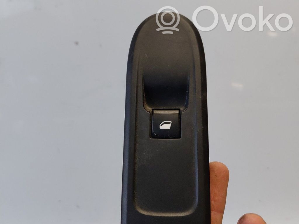 Citroen C3 Electric window control switch 