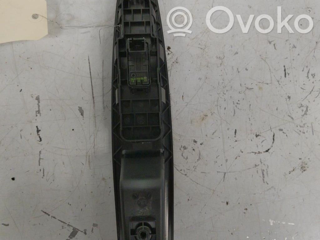 Electric window control switch   6554HF