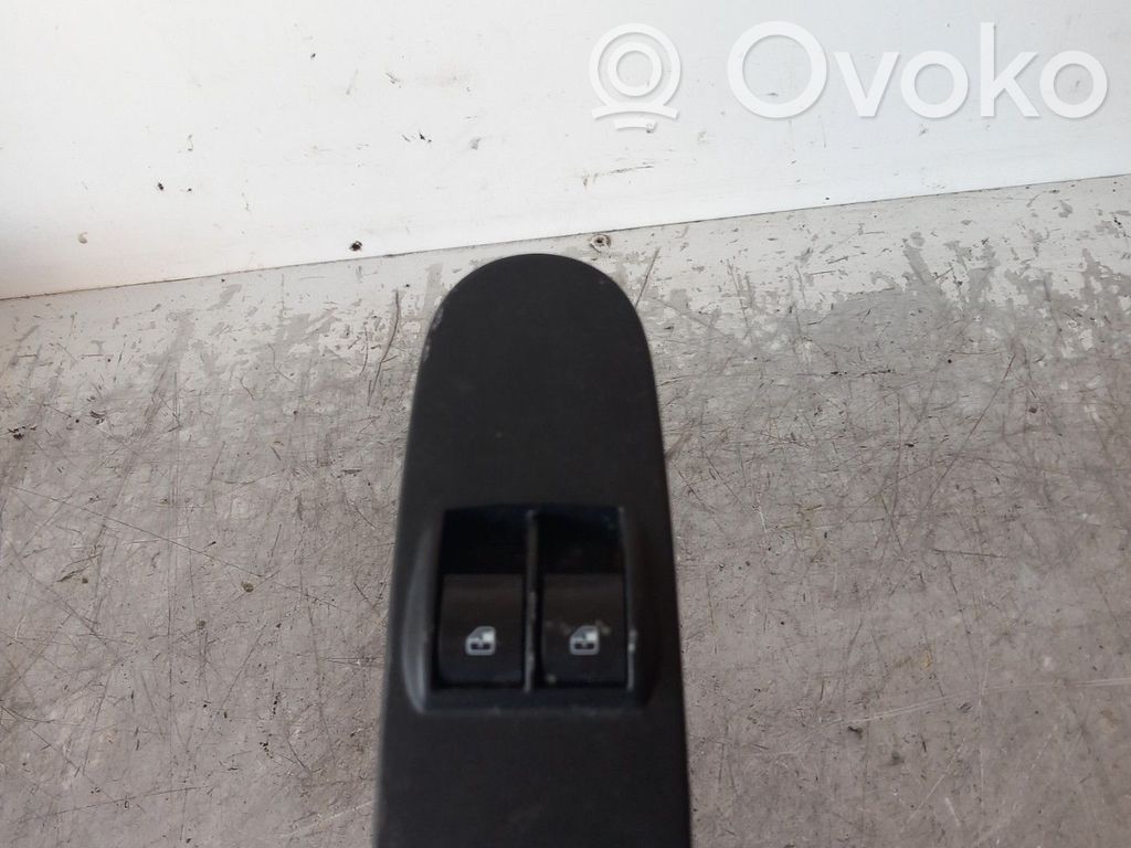 Lancia Ypsilon Electric window control switch 