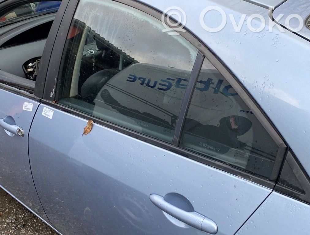 Nissan Primera Puerta trasera 