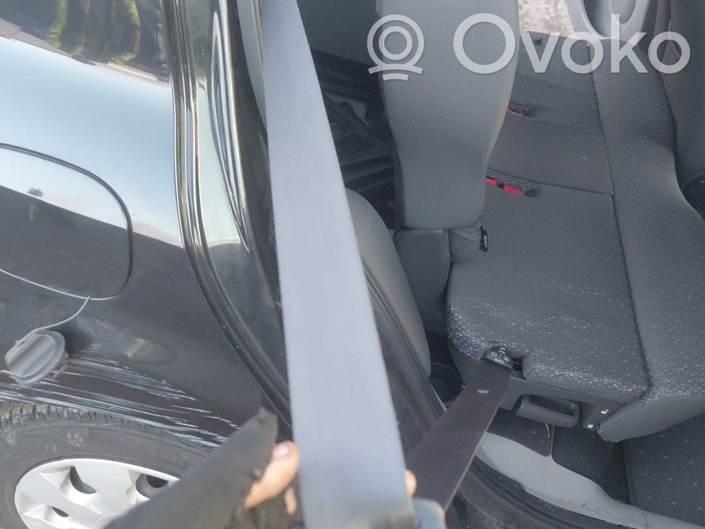 Rear seatbelt