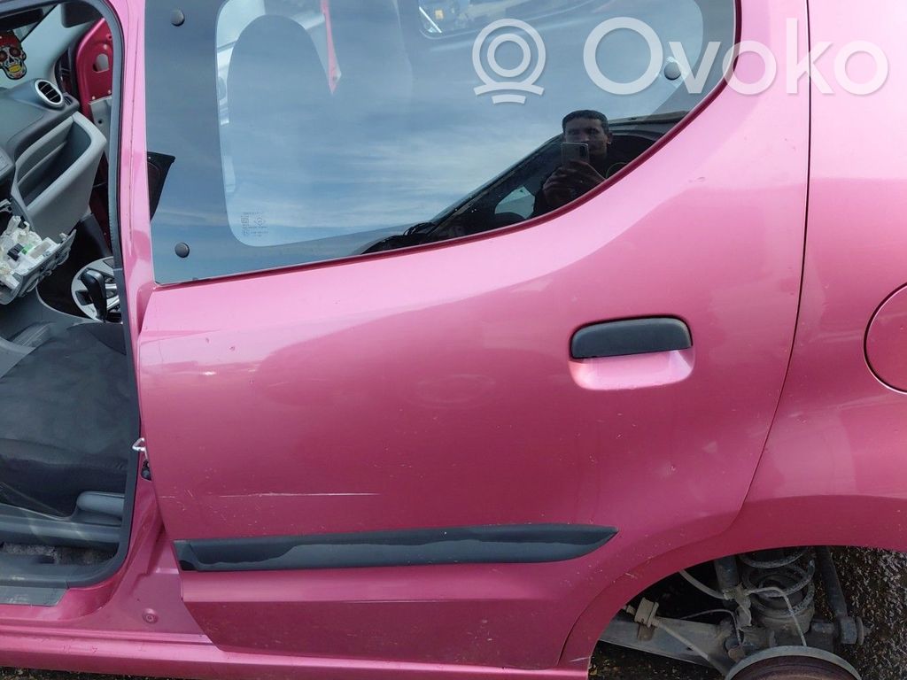 Suzuki Alto Puerta trasera 