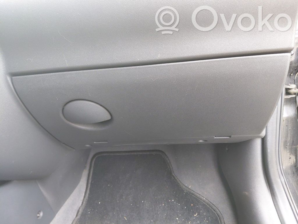 Opel Corsa C Daiktadėžės (bordačioko) komplektas 