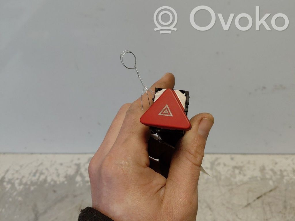 Volkswagen Golf Plus Botón interruptor de luz de peligro 