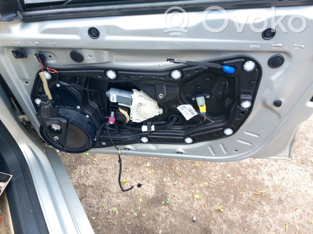 Volkswagen PASSAT CC Macara ușă față cu motor 