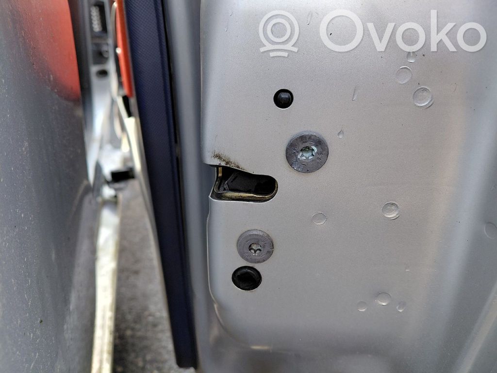 Peugeot 1007 Etuoven lukko 