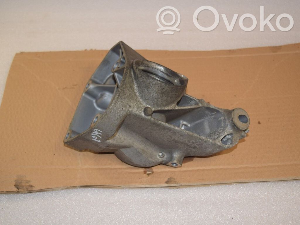 Mercedes-Benz E W211 Suport motor 