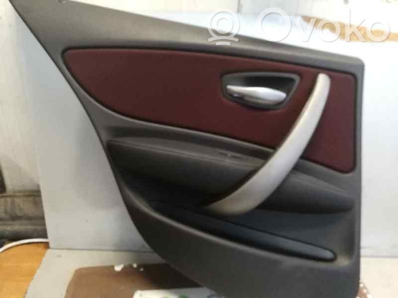BMW 1 E81 E87 Apšuvums aizmugurējām durvīm 