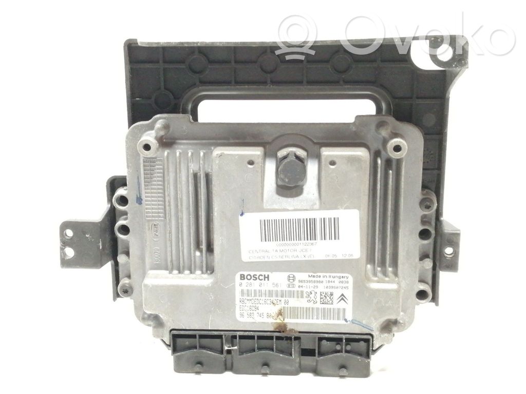 Unidad de control/módulo del motor   0281011561