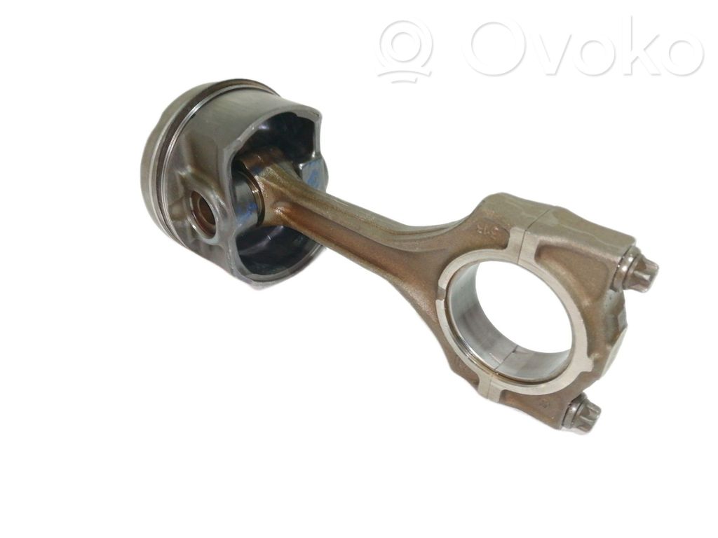 BMW 5 E39 Piston 