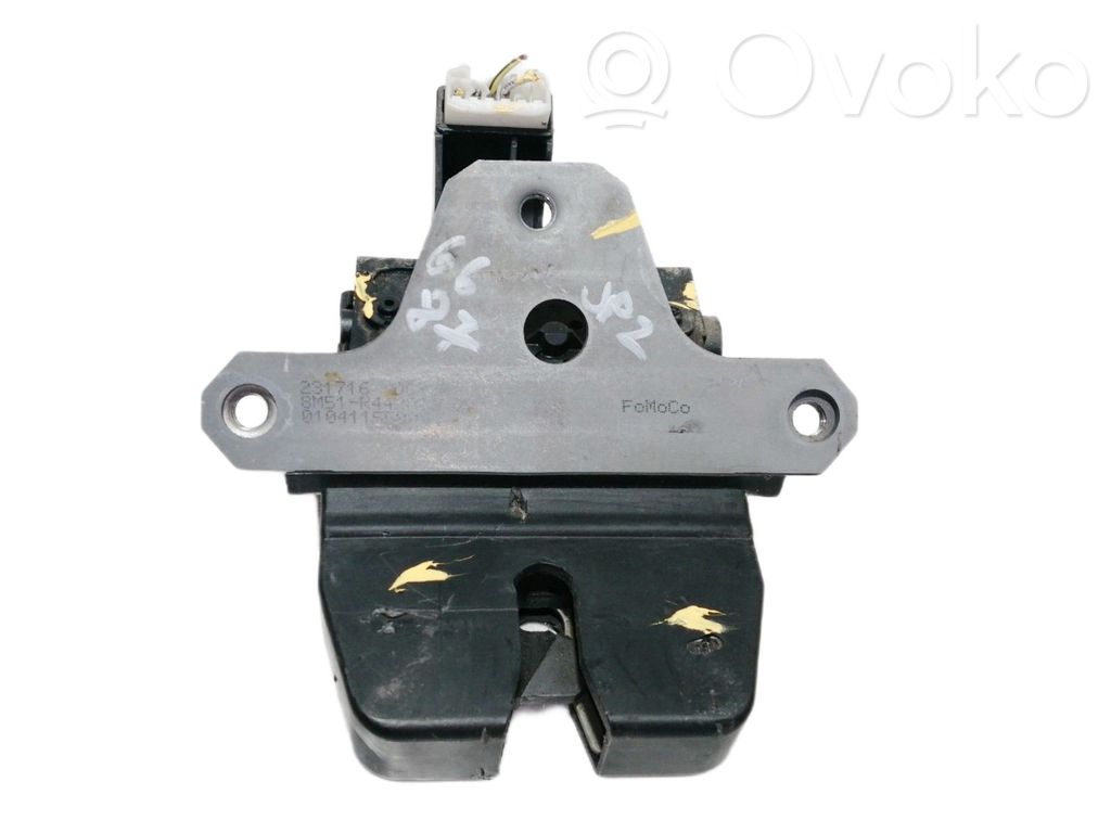 Tailgate lock latch   8M51R442