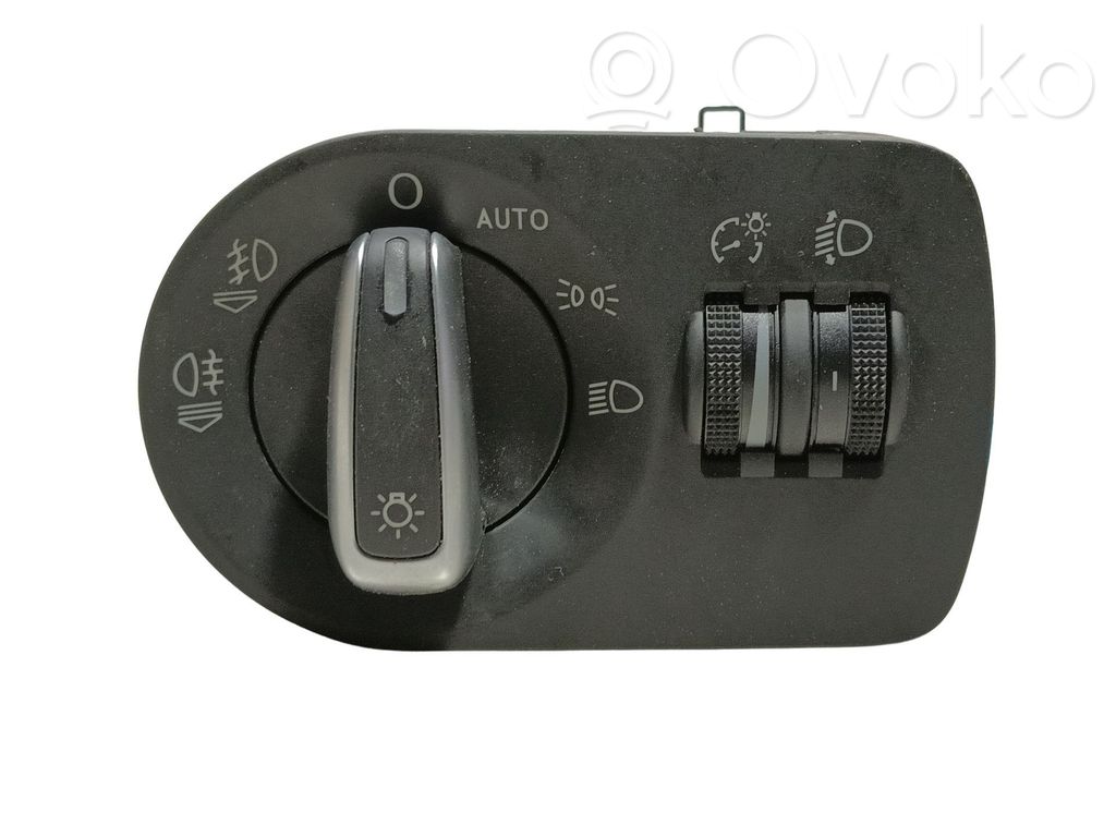 Audi A1 Panel lighting control switch 