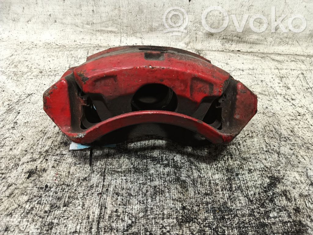 Caliper de freno delantero   MB928411
