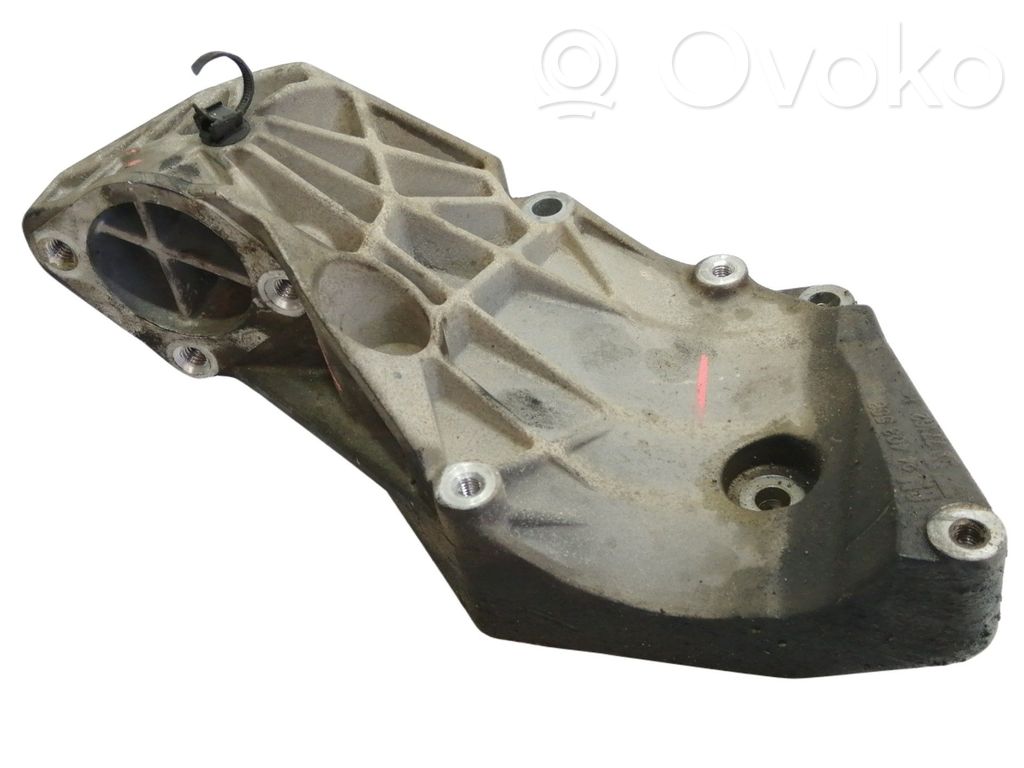 Cadillac CTS Engine mounting bracket 