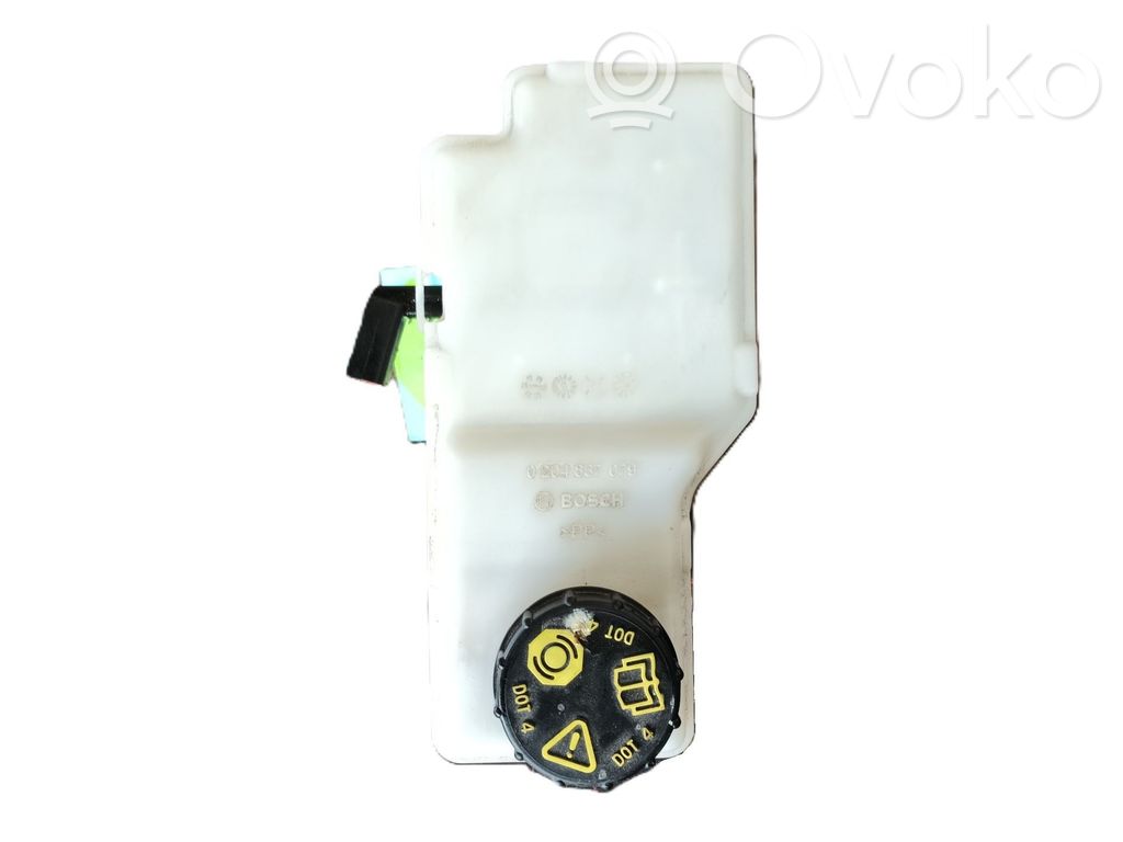 Lynk & co 01 Bomba de freno 