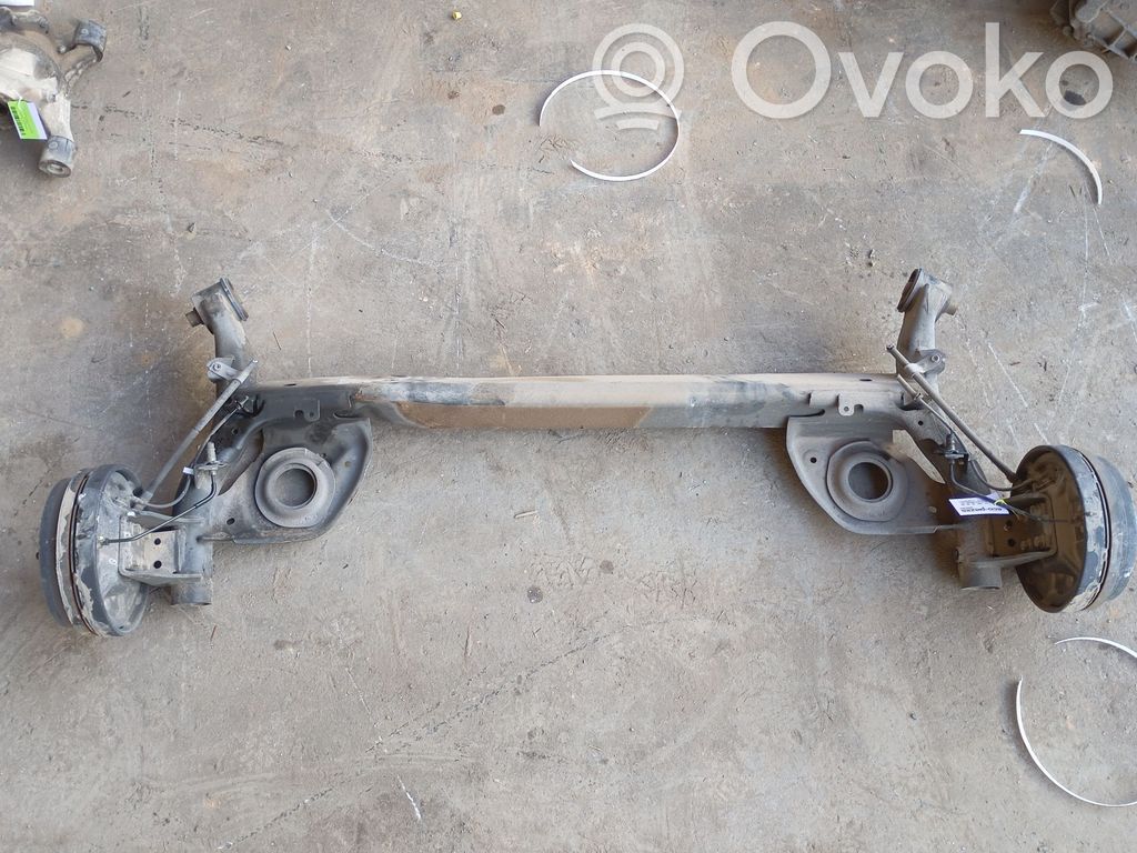 Nissan Note (E12) Rear axle beam with reductor 