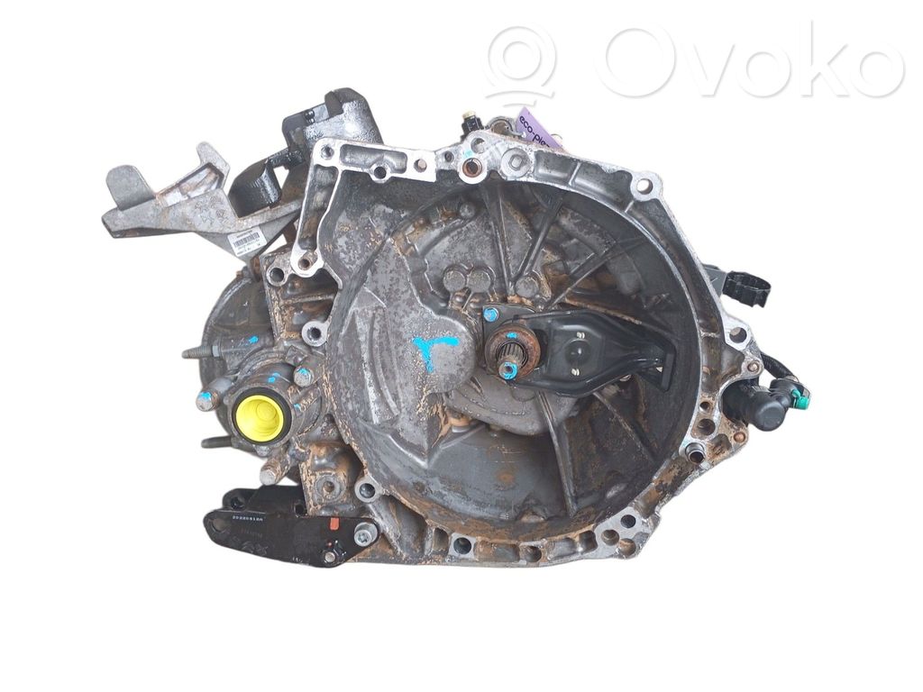 Jeep Avenger Cutie viteze manuală cu 5 trepte 