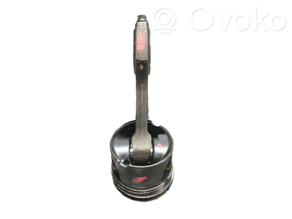 BMW X5 E70 Piston 