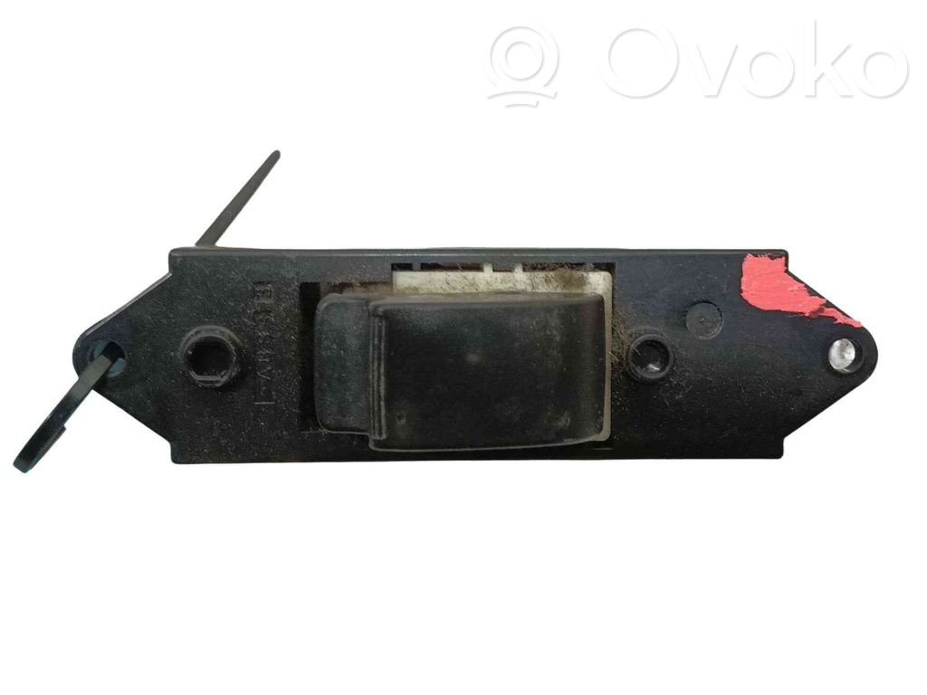 Interruptor del elevalunas eléctrico   MR587944,C8DD411MB