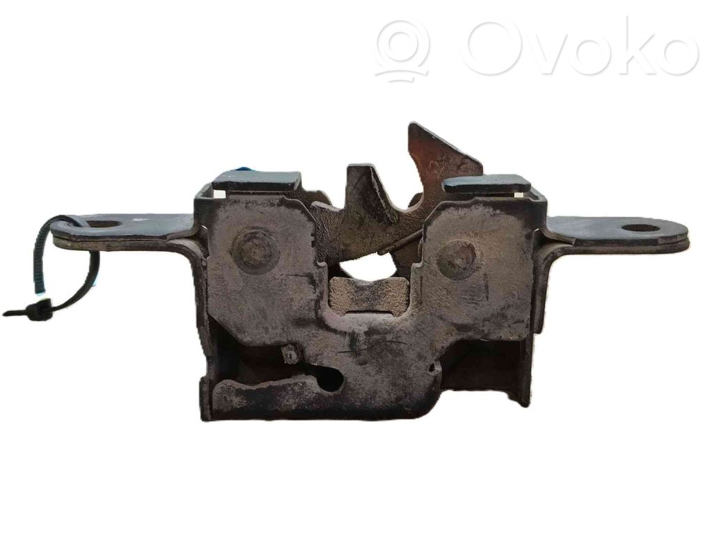 Nissan NV400 Tie down hook / loop 