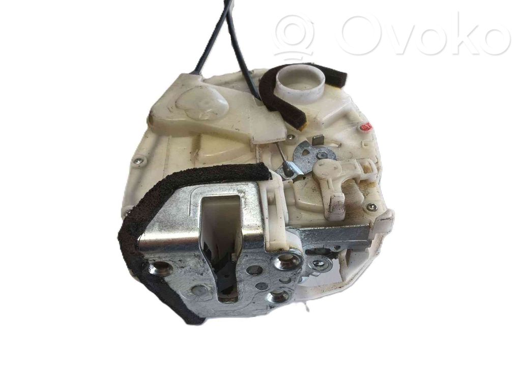 Suzuki SX4 Zamek drzwi tylnych 