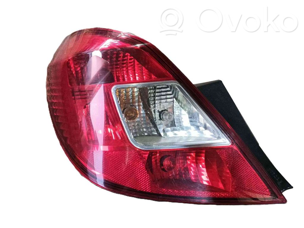Opel Corsa D Lampă spate în caroserie 