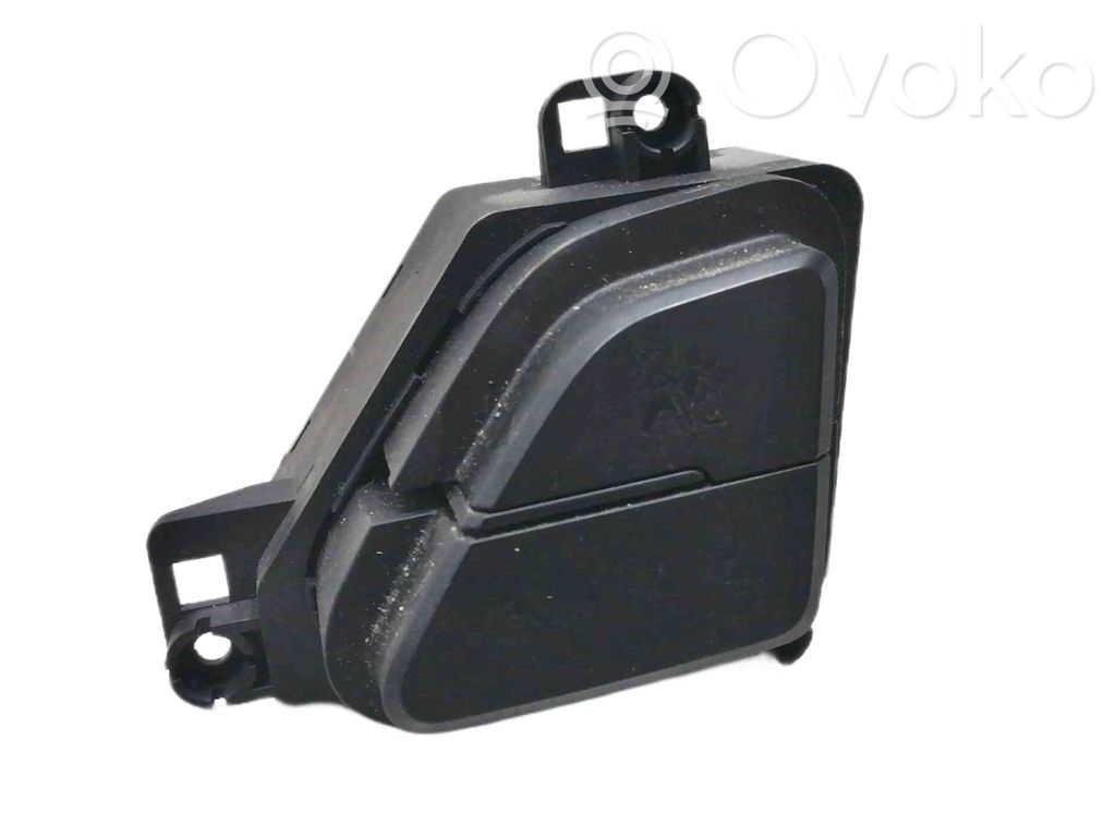 Comutator/buton multifuncțional   937702L000
