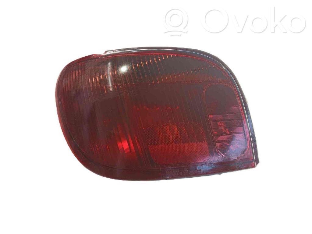 Toyota Yaris Luci posteriori