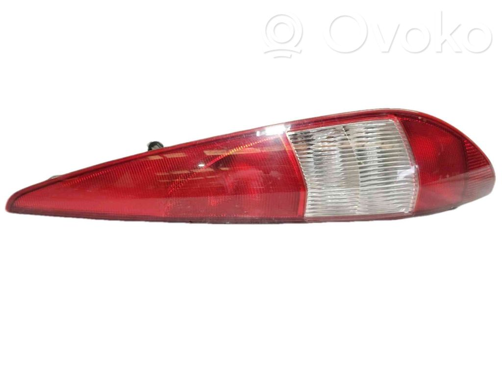 Ford Mondeo Mk III Luci posteriori 