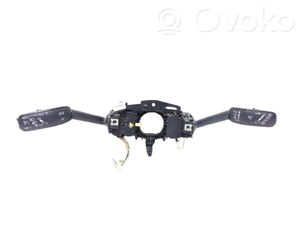 Interrupteur / bouton multifonctionnel   5Q0953513R