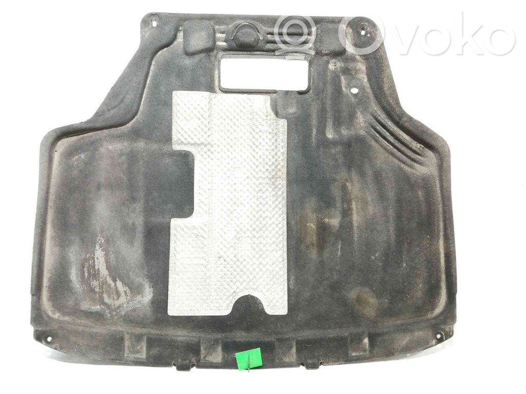 Cache de protection sous moteur