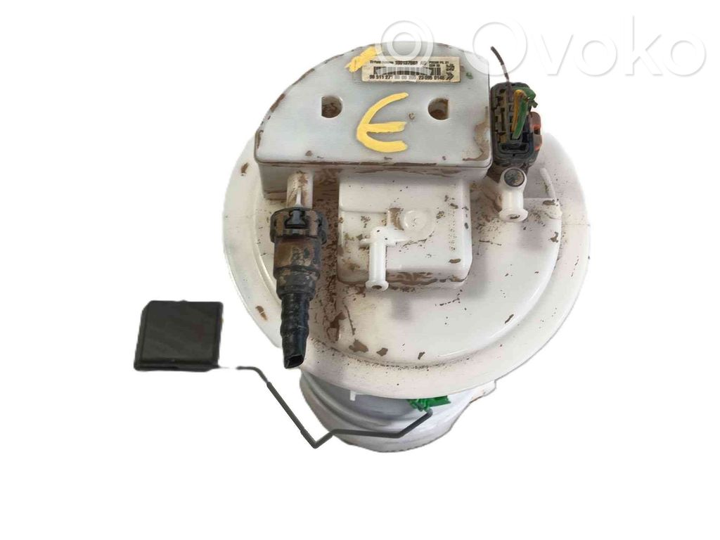 Jeep Avenger Pompa carburante immersa 