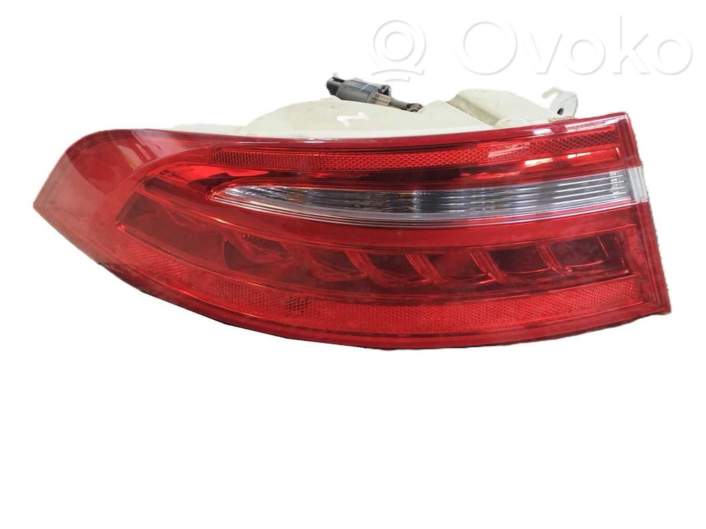 Jaguar XE Luci posteriori 